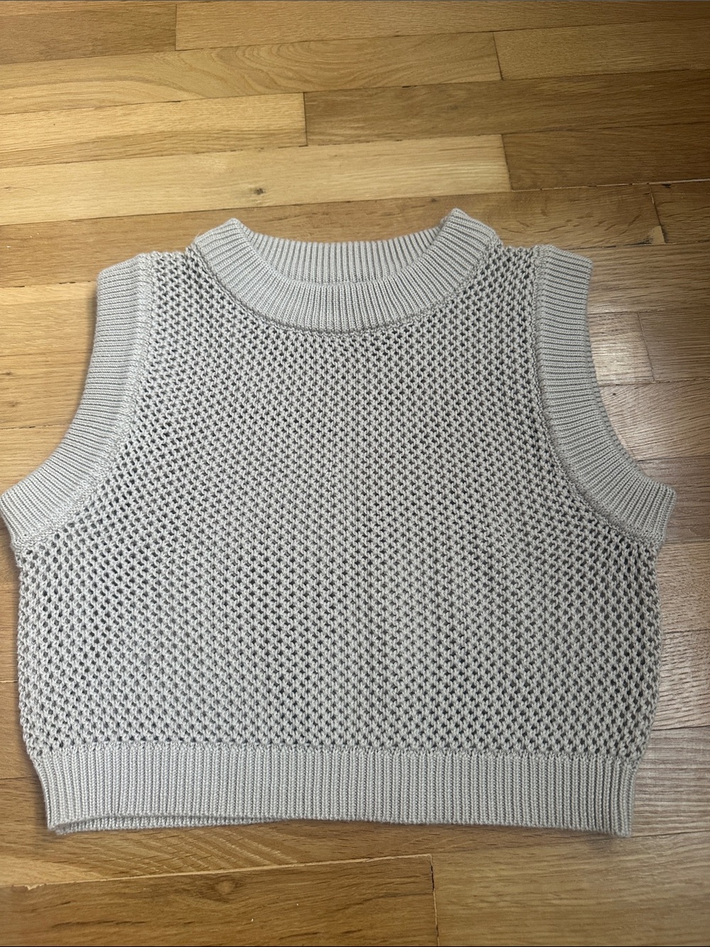 En Saison Cream Knit Cropped Sleeveless Sweater Tank